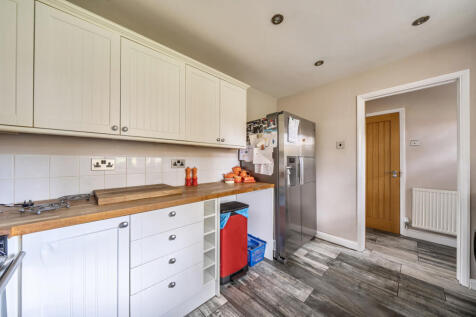 1373867-2-6903a5d...