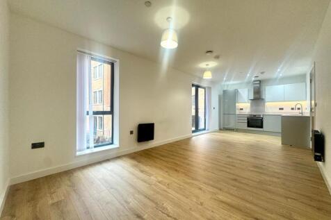 Living room pic 1.jpeg