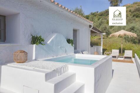 Cortijo-Pool-Riogord