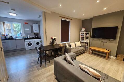 6 Bedroom House in S10 1LS