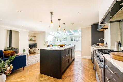 Kitchen/Sitting Room