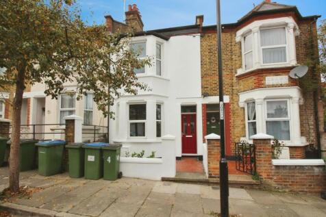 Nestled in the heart of the desirable Co-Op Estate in Abbey Wood, thisfour/five-bedroom period terraced home on Owenite Street offers a perfect blend of timeless character and contemporary comfort. Id