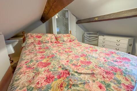 Shingle EweMove Staithes-2