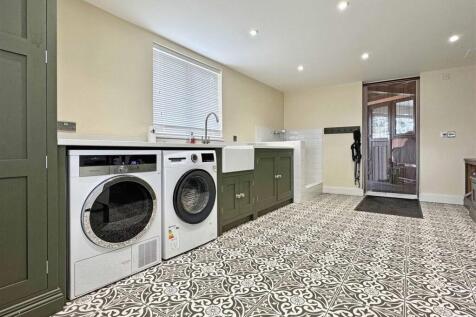 External Utility:Boot Room (b).jpg