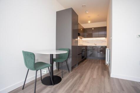 Modern One-Bedroom Apartment – Vista Heights SE15 This property is less than a year old, a landmark development offering modern, stylish living in the heart of South East London. Ideal for professiona