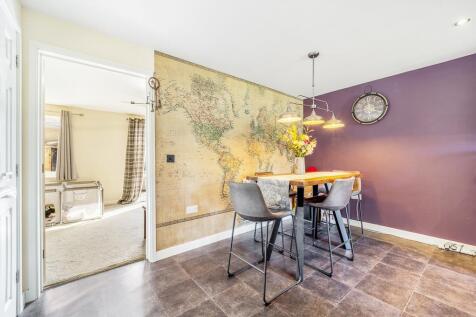 5 Cavell Way (Fleet)-13.jpg