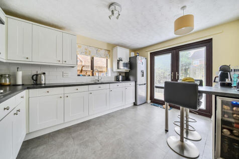 1358047-19-68de4a...