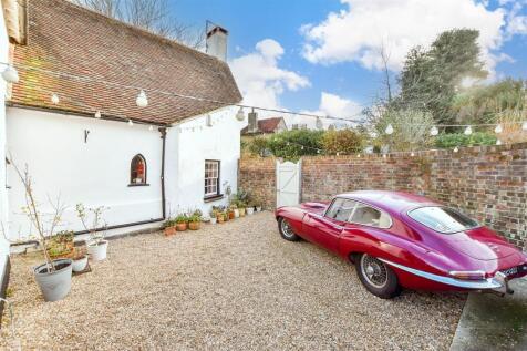 External Lifestyle Photograph