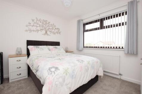 Bedroom 2.JPG