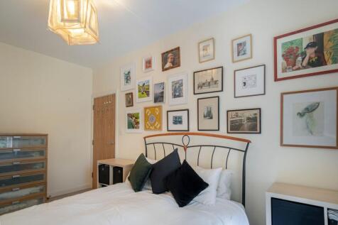 &#x1f6cf; Generous Second Bedroom ¿