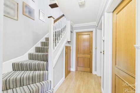 CAM01995G0-PR0394-STILL015