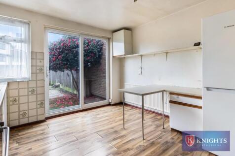 2 bed, 1 bath House in london - Photo 7