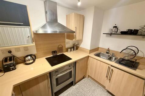 2 Bedroom Flat in B1 2EJ
