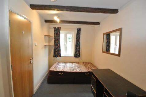 Bedroom 2a GF rear.JPG