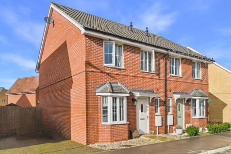 EweMove Mildenhall Lee Devenish Larch Way Exterior