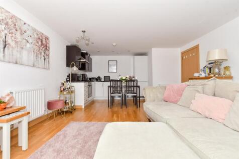 Kitchen/ Lounge/ Diner