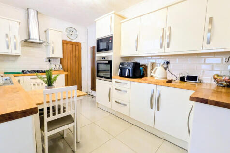 PXL_20251107_125248327.MP~2