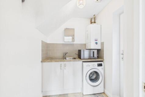 EweMove - Spalding - Shearers Drive - Utility Ro