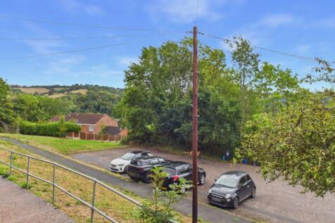 EWEMOVE TIVERTON - ARNOLD CRESCENT