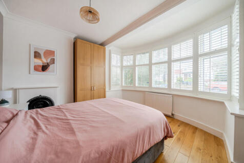 1370730-12-68f640...