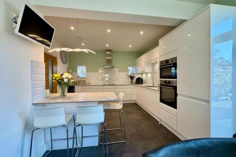 L- Kitchen 2