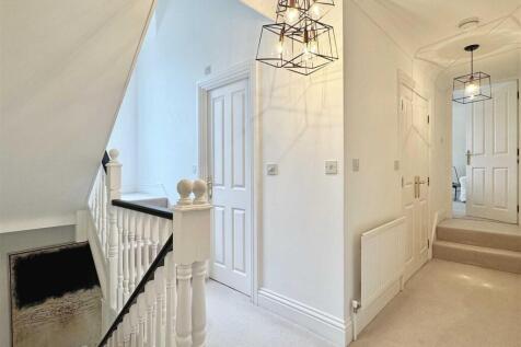 First Floor Landing.jpg