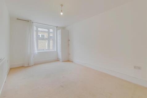 2_Main Bedroom-1.jpg