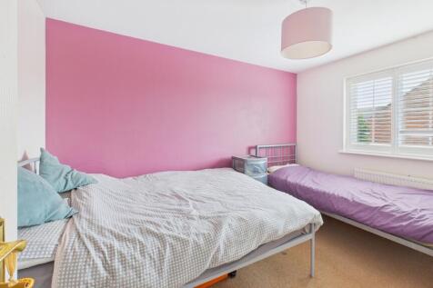 CAM04968G0-PR0050-STILL030