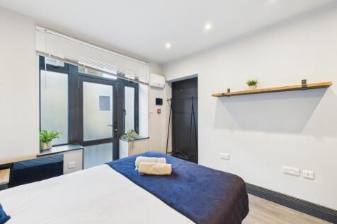 CAM03519G0-PR0373...