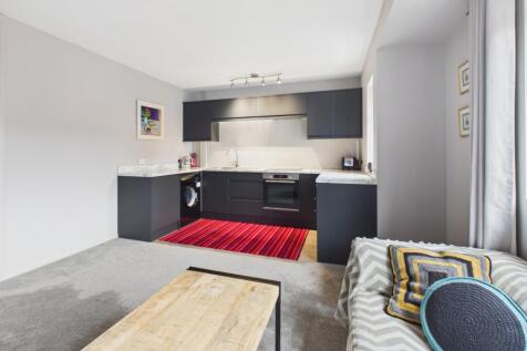 CAM02545G0-PR0518-STILL004