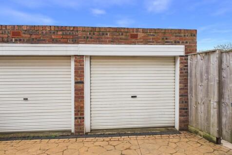garage.jpg