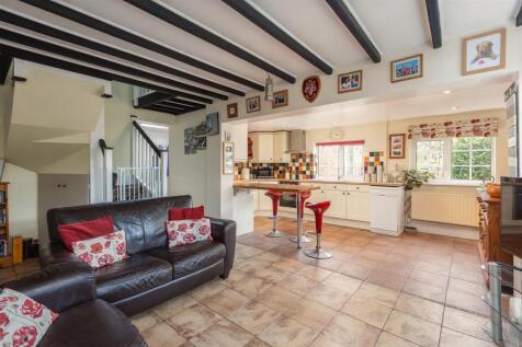 Westgate 25 Kitchen Living Room-3.jpg