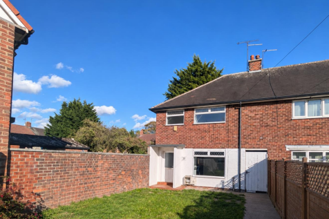 3 Bedroom House in HU8 9NR