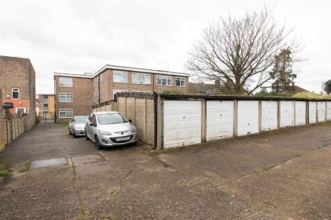 Handsworth Avenue, E4