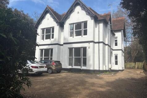 1 Bedroom Flat in BH1 3BH