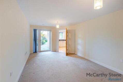 8665945-interior01.jpg