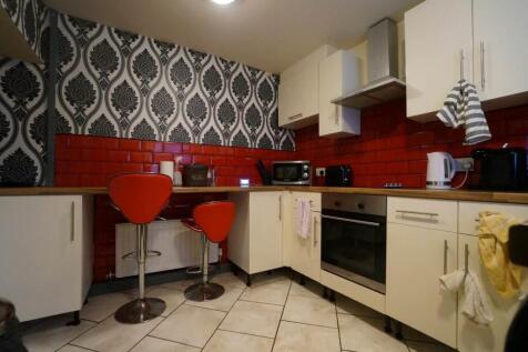 3 Bedroom House in LL57 1HG