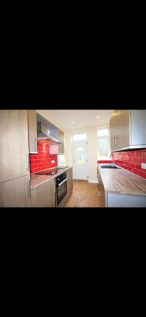 LIVING ROOM/DINER AND KITCHEN