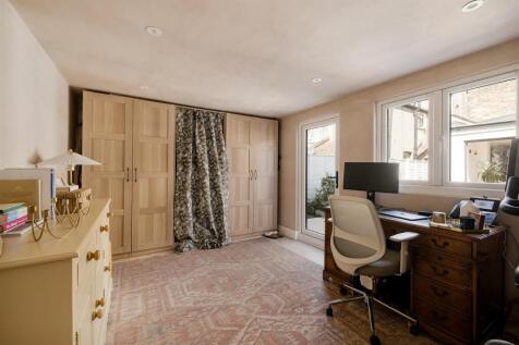 Ramsay Road, E7