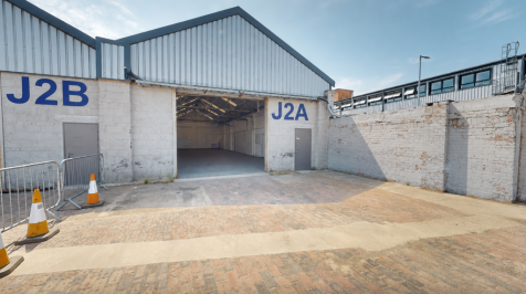 Light Industrial to rent in maltby