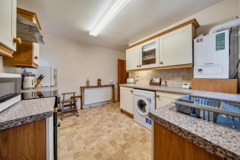 Kitchen / Breakfast Room