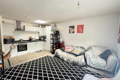 Open Plan Living / Kitchen
