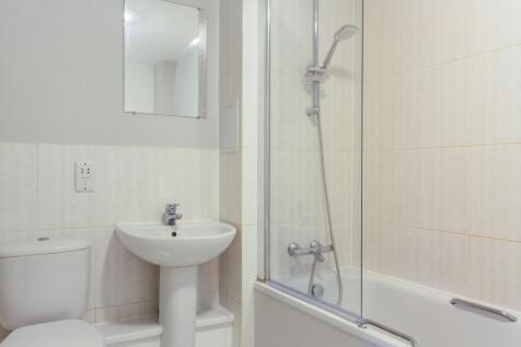 68196_Flat 3 11 T...