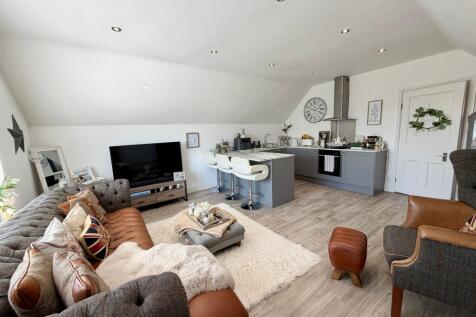 OPEN PLAN LIVING KITCHEN