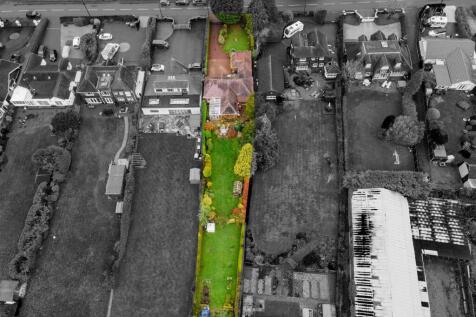 132 Earlswood Common_7 B&W.jpg