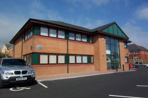 Commercial Property to rent in penistone