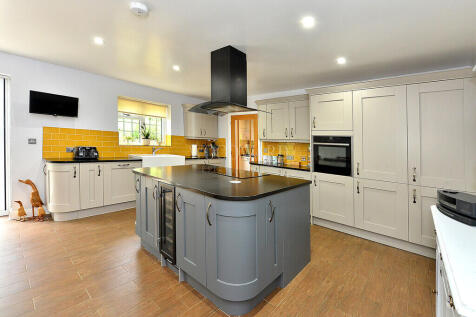 Living/Kitchen/Di...