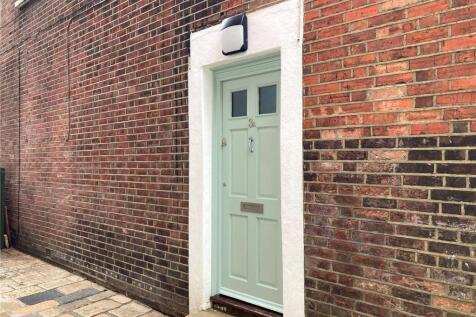 2 Bedroom Flat in BH15 1AB