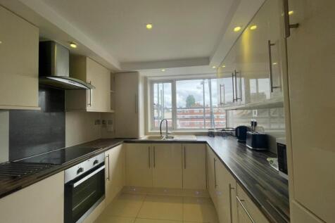 WhatsApp Image 2025-10-16 at 15.55.05-2.jpeg