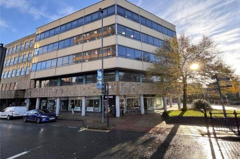 Office to rent in huddersfield